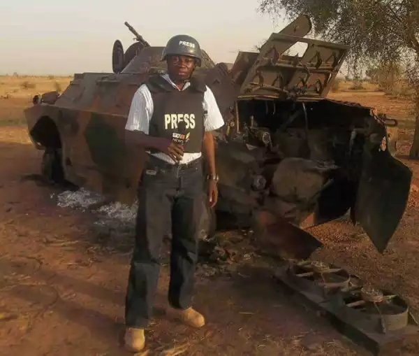 "Not All Journalists Are Lazy"; Photos Of A Nigerian Reporter At War Zones.